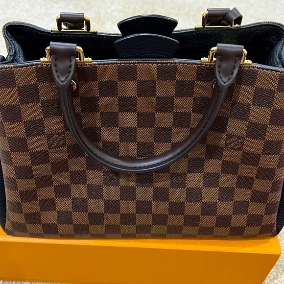 Louis Vuitton purse - Picture 4 of 12